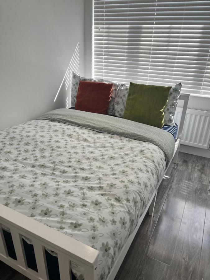 Modern Comfy One Bed Apartment - Free Parking Glasgow Kültér fotó