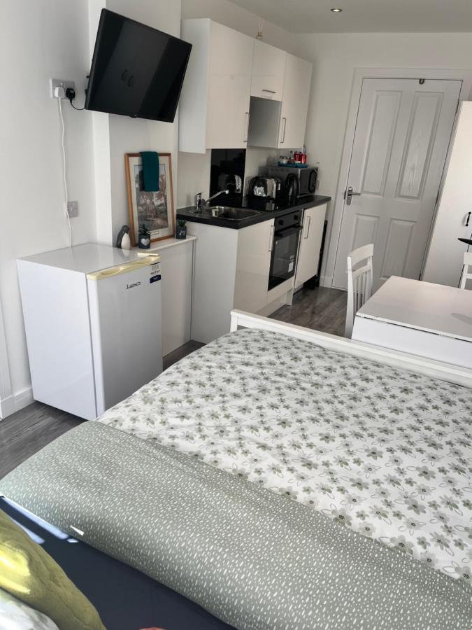 Modern Comfy One Bed Apartment - Free Parking Glasgow Kültér fotó